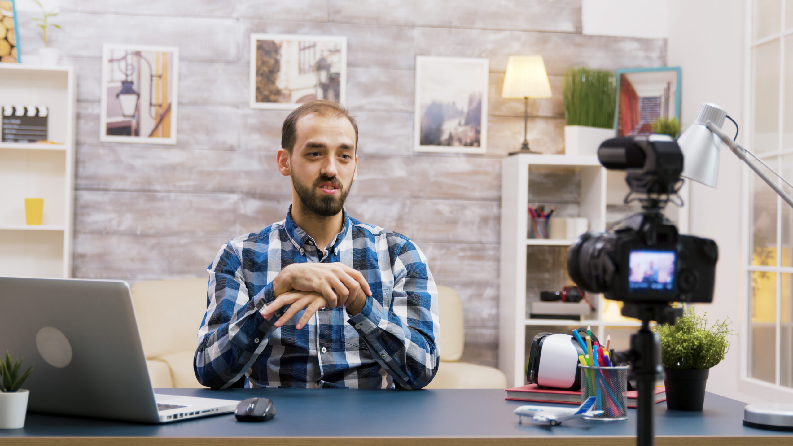 Video&a: How to Enhance Your Blog with Engaging Visuals